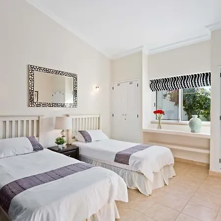 Villa Sleeps 6 Pool Air Con T480136