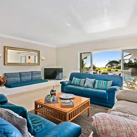 Villa Sleeps 6 Pool Air Con T480136 *