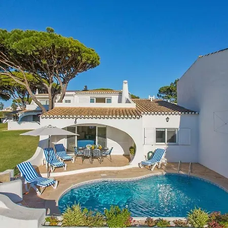Sleeps 6 Pool Air Con T480136