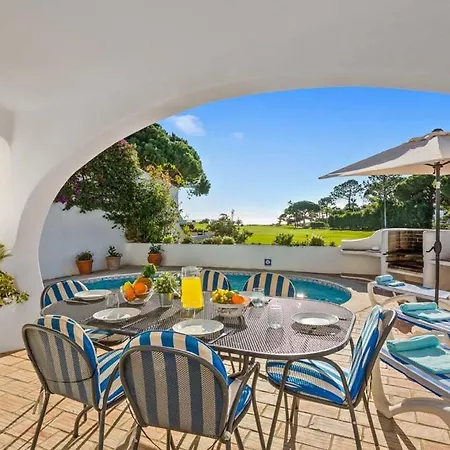 Sleeps 6 Pool Air Con T480136 Villa