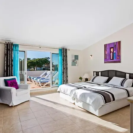 Sleeps 6 Pool Air Con T480136 Villa